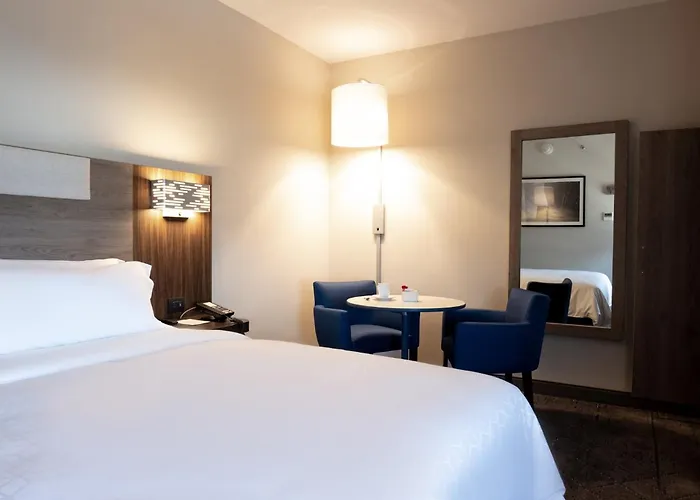 Express Satelite By Ihg Hotel