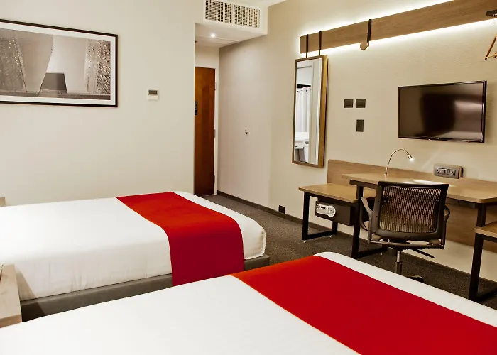 Express Satelite By Ihg Hotel 4*