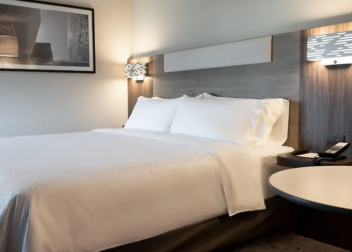 Express Satelite By Ihg Hotel